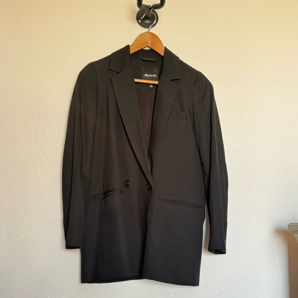 Madewell black oversized blazer. Style #NH328